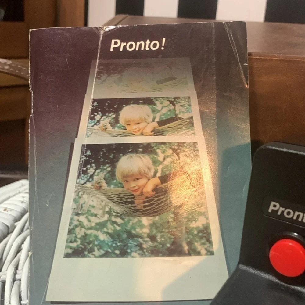1976 Polaroid Pronto! Land Camera Instant Camera & Carry Case Retro Vintage Film